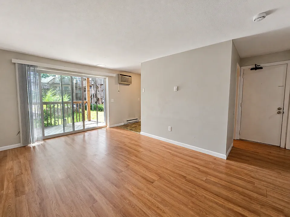 Courtview Square Apartments
