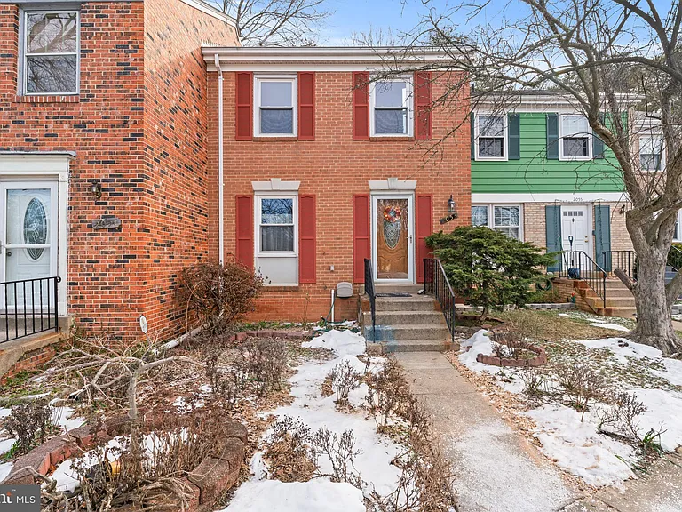2053 Mayflower Dr — Photo 42