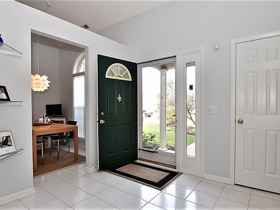 2nd image of 600 Daleview Dr