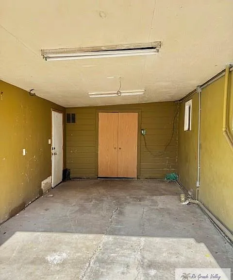 2413 Eastern Blvd — Photo 17