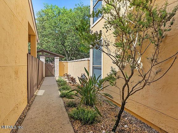 4th image of 742 TIDEWATER Court