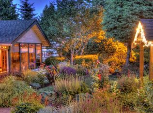 3637 SW Canby St, Portland, OR 97219