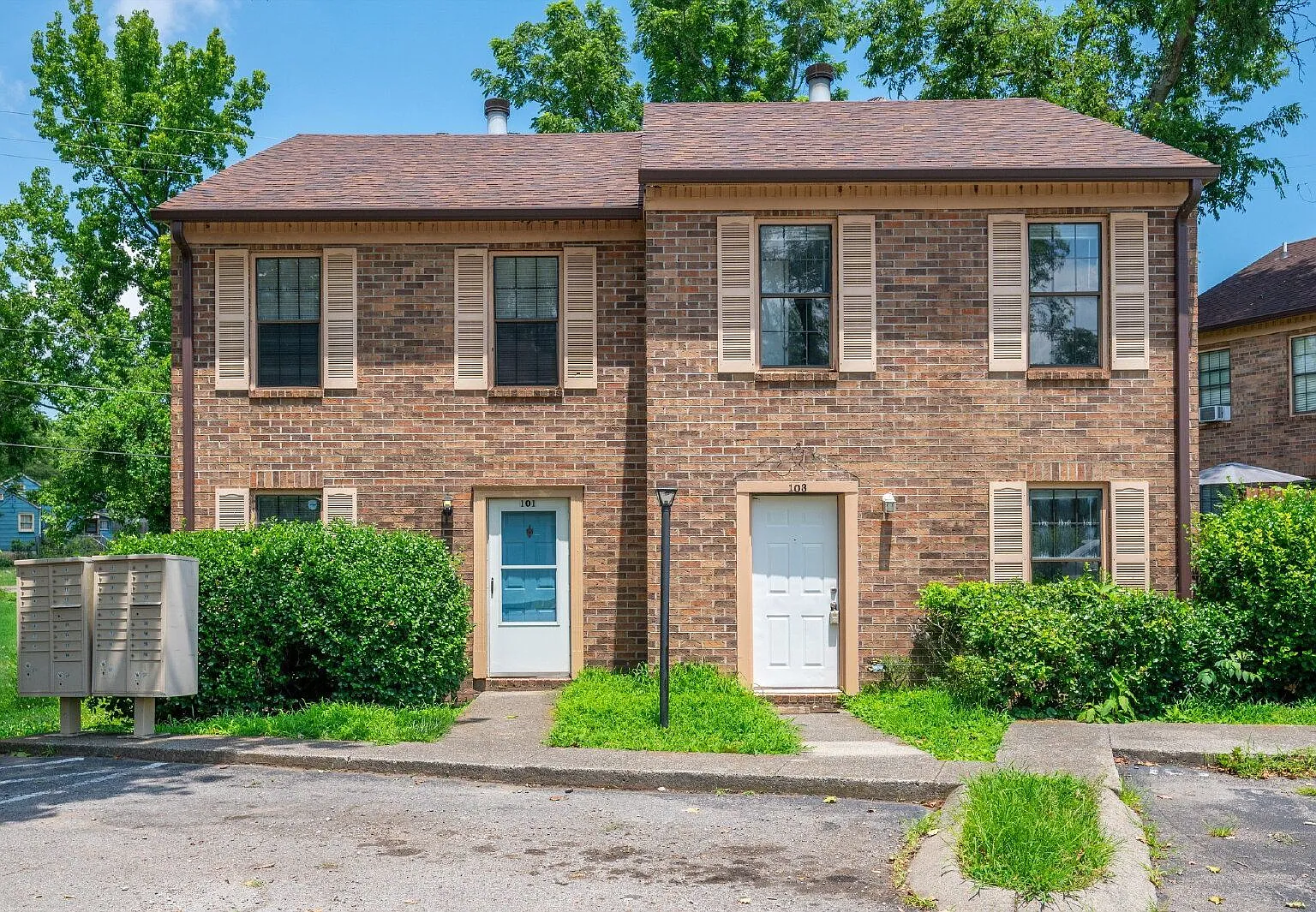 2 bed, 1.5 bath, 1099 sqft, $1,520 — Photo 4