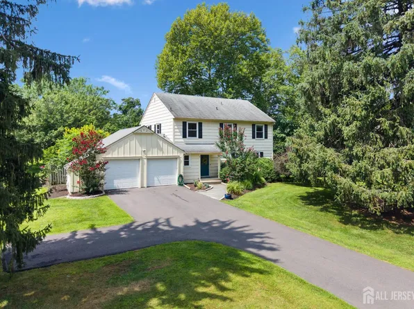 6 Spruce Ln, Princeton, NJ 08540