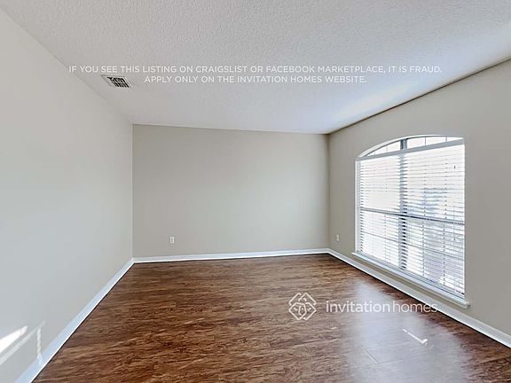 5th image of 9985 Lancashire Dr