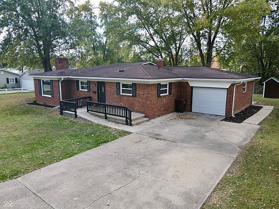 3rd image of 1104 W Northwood Dr
