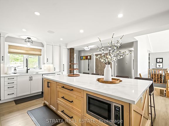 2nd image of 1003 Calgary Dr