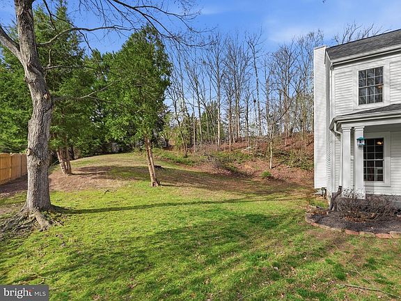 3rd image of 255 Greenspring Dr