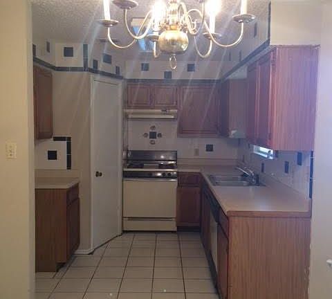 4th image of 14001 Maricella Ln