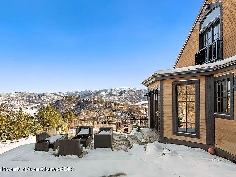 1325 Gateway Rd — Photo 29