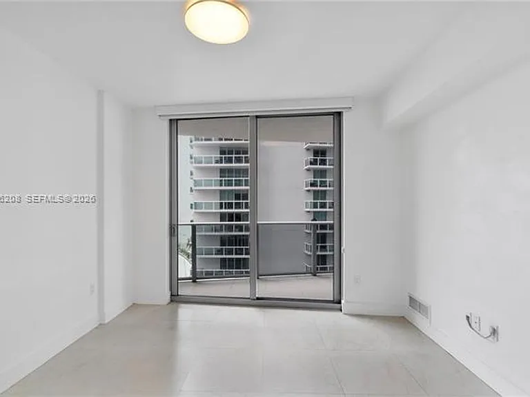 488 NE 18th St #1805 — Photo 39