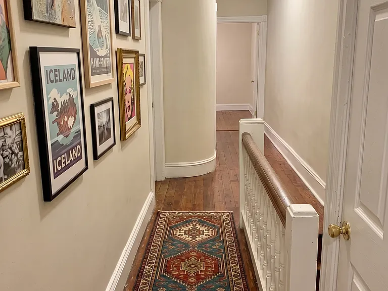 221 Buckingham Pl — Photo 7