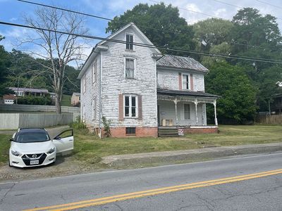 206 Tazewell Ave, Tazewell, VA, 24651