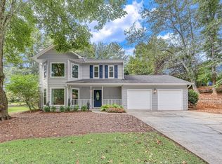 3834 Thornhill Dr SW, Lilburn, GA