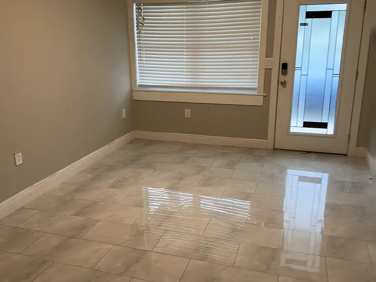 2924 W Leroy St #1 — Photo 5