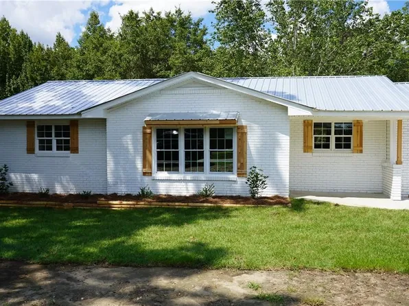 100 Lakeshore Dr, Smiths Station, AL 36877