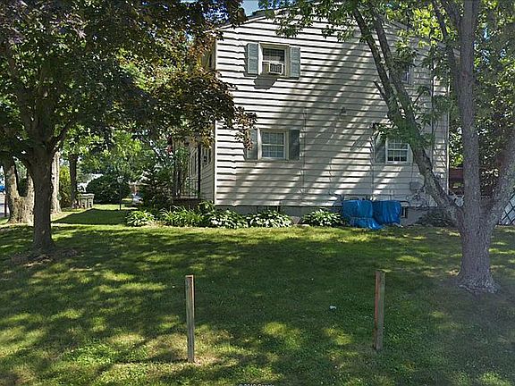 4th image of 36 N Lawrence Ave