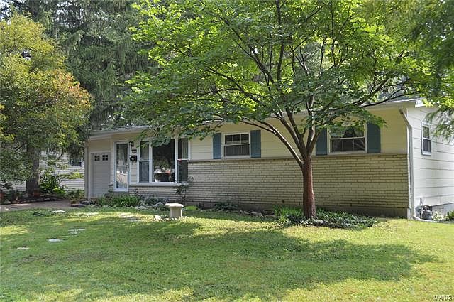 1st image of 890 Flora Ln