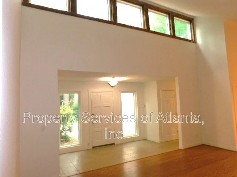 1710 Pine Rd — Photo 4