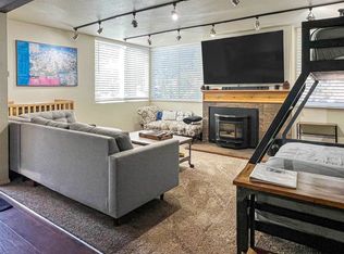 161 Horseshoe Dr #12, Mammoth Lakes, CA 93546