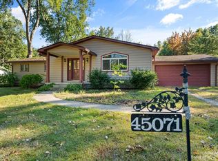 45071 Harris Rd, Belleville, MI 48111