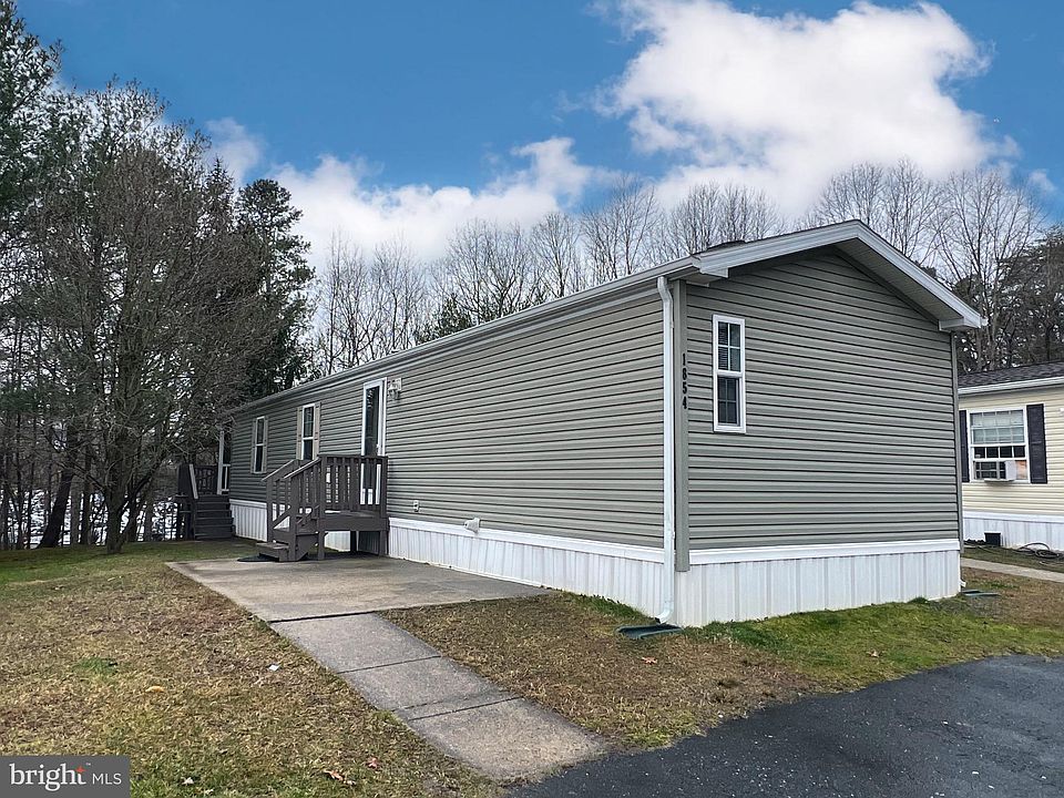 1st image of 1854 Emily Dr