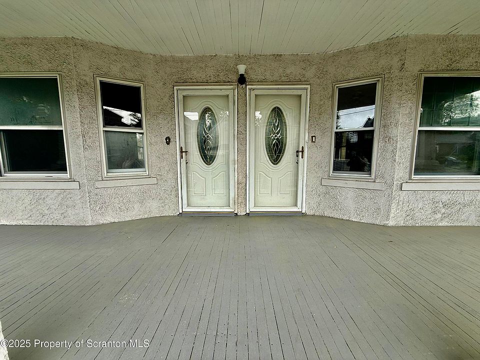 1st image of 611 Harrison Ave