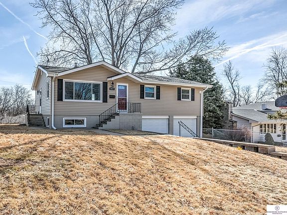 3rd image of 2917 S 117th St