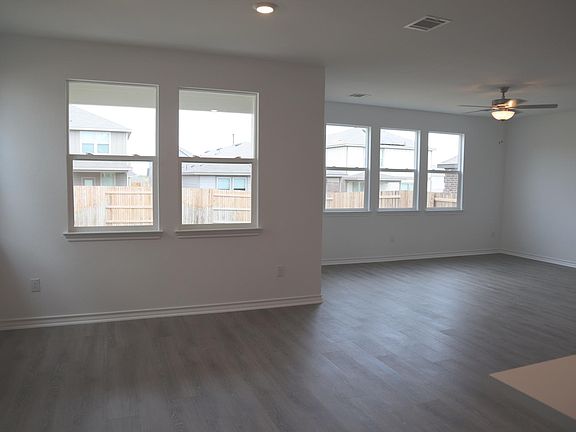 5th image of 179 Madrono Dr
