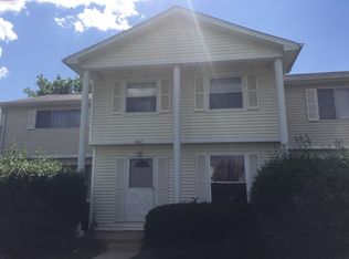 466 Mallview Ln, Bolingbrook, IL 60440