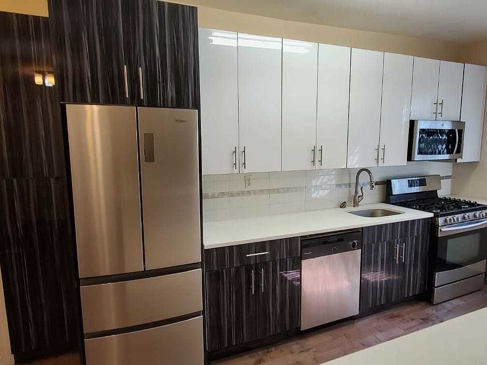 1st image of 377 Montgomery St #12B