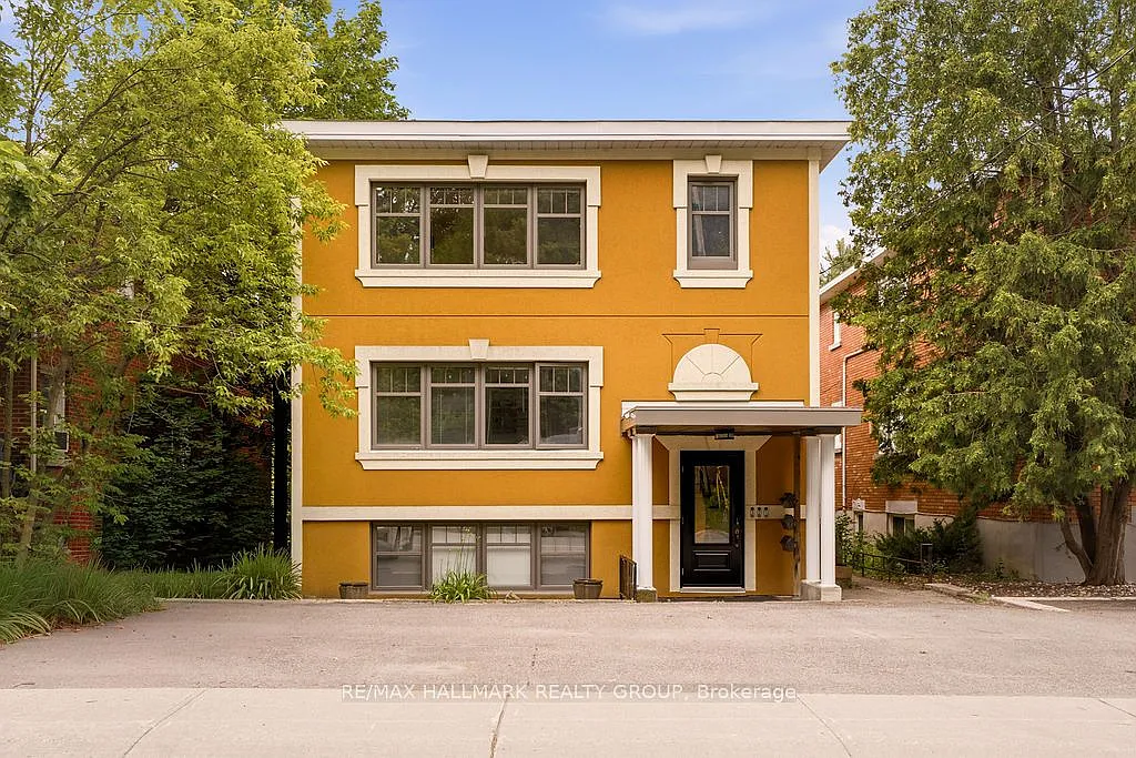 2 bed, $2,700 — Photo 1