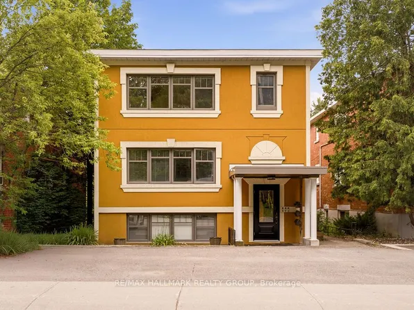 34 Lavergne St #3, Ottawa, ON K1L 5G3