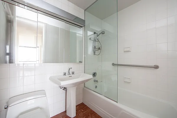 Rented by Voro NYC | media 17