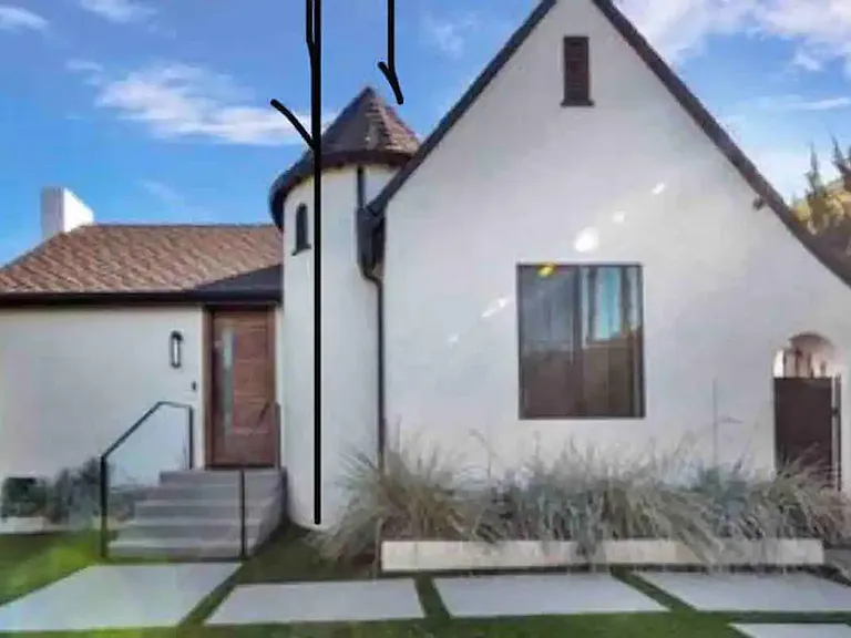 8702 Dorrington Ave — Photo 2