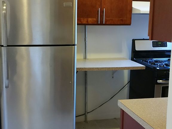 2nd image of 29 E 17th St APT 11