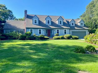 228 Cotuit Bay Dr, Cotuit, MA 02635