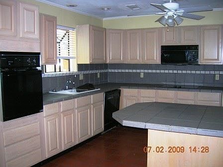 2nd image of 5015 Woodland Park Blvd