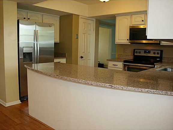 2nd image of 2549 Townfield Ln