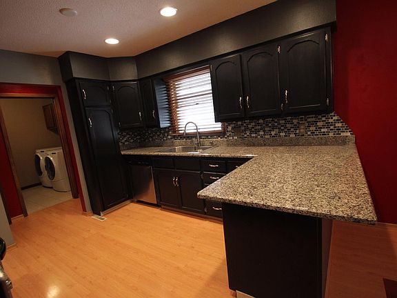 4th image of 2525 Marjorie Dr