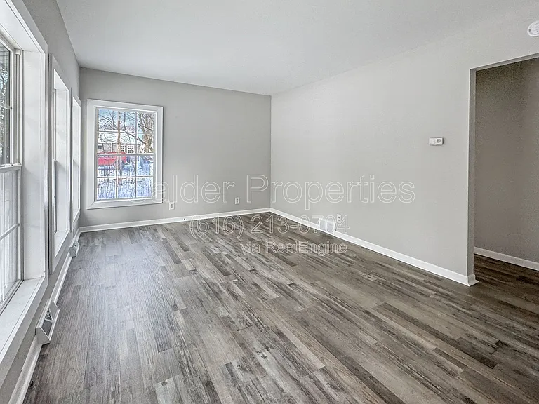 7202 Melody Ln — Photo 2
