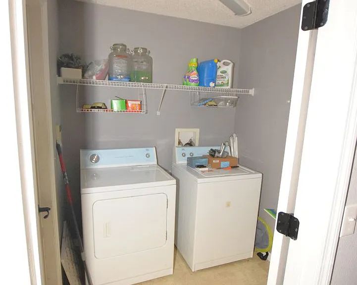 500 Lake Charles Dr — Photo 33