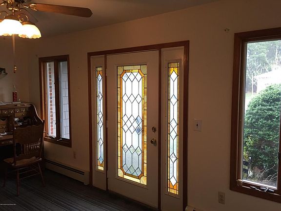 3rd image of 232 Freeport Blvd