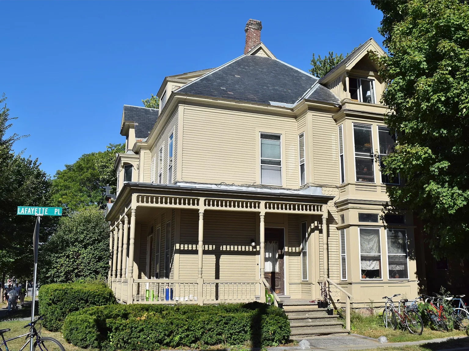210 Pearl Street - 3 — Photo 2