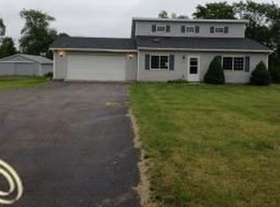 2615 Cedar Lake Rd, Howell, MI 48843
