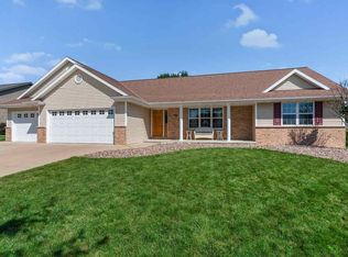3200 Devroy Ln, Green Bay, WI 54313