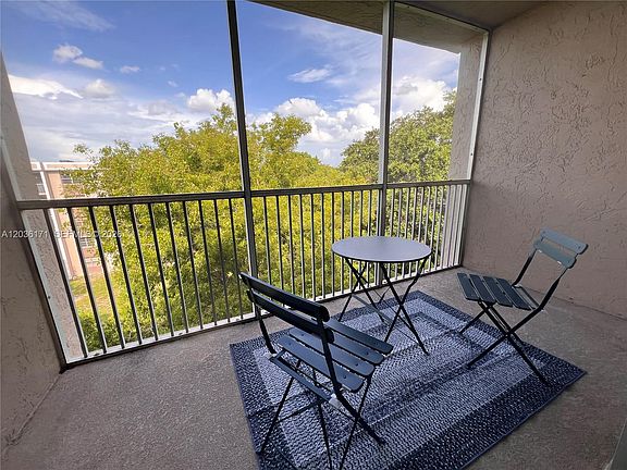 2nd image of 1075 Riverside Dr APT 505