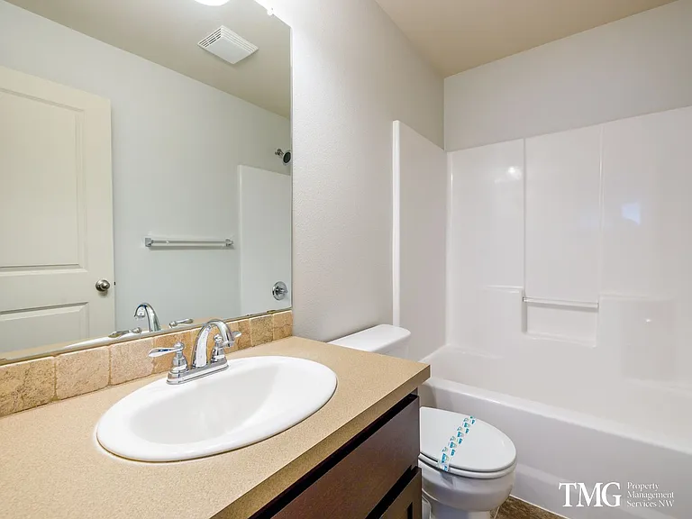 710 NW 7th Ave — Photo 14