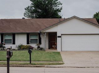 5700 S Ash Ct, Broken Arrow, OK 74011