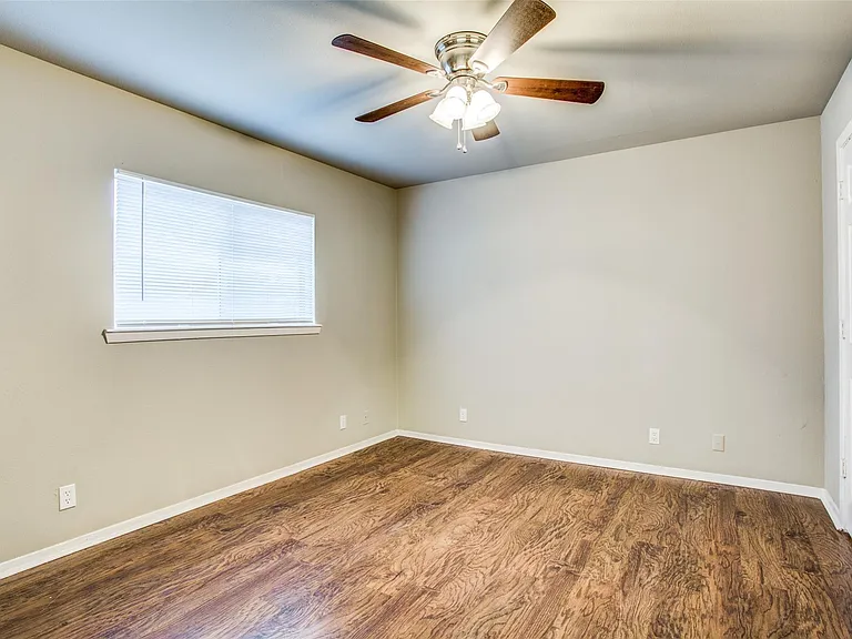 3825 Camelot St #A — Photo 31